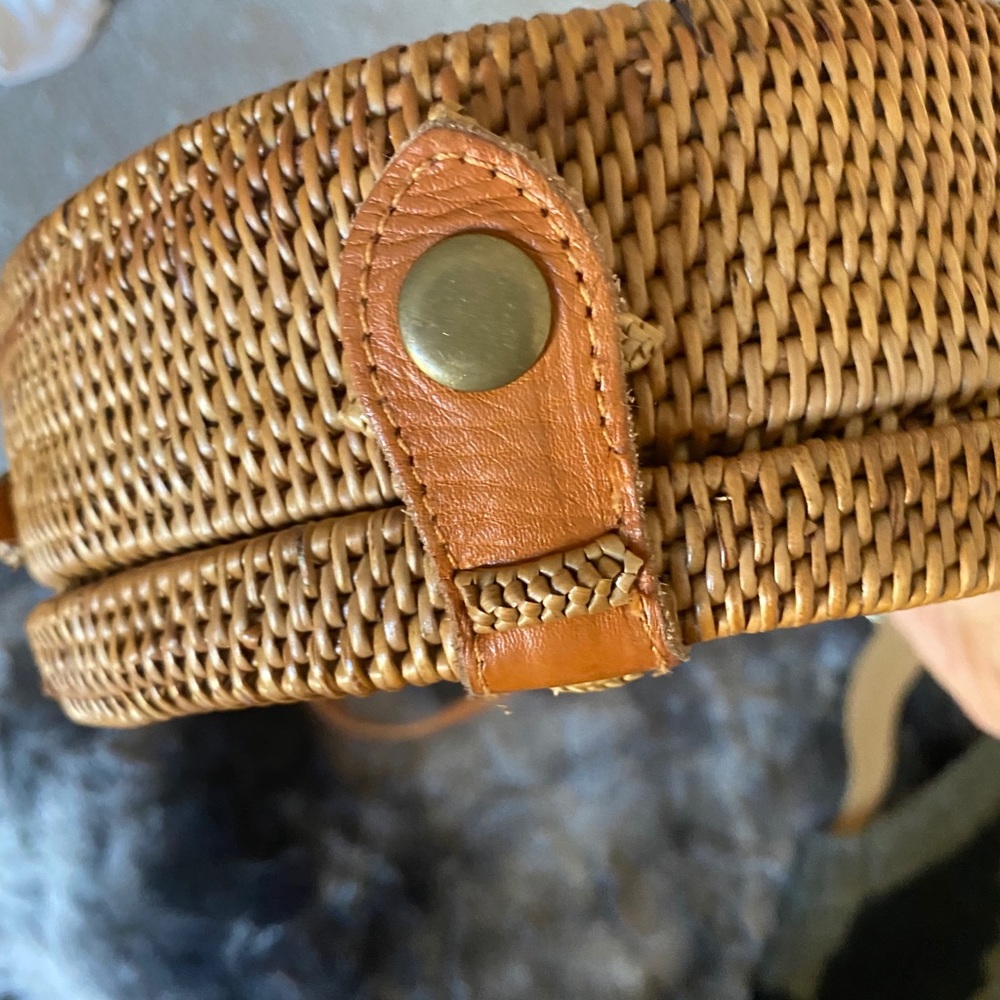 Round Rattan Crossbody - Picture 5 of 5